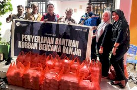 Perumda Air Minum Makassar Bantu Pengungsi Banjir