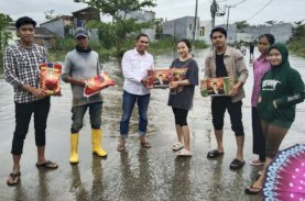 YARI Bantu Korban Banjir Makassar