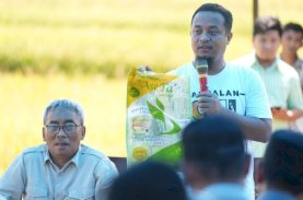 Gubernur Sulsel Panen Mandiri Benih di Palakka