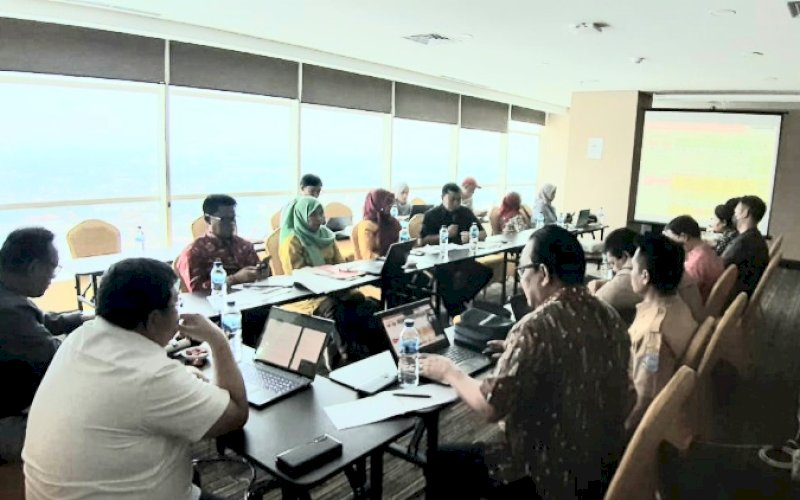 PROGRES PSEL. Dinas Lingkungan Hidup Kota Makassar sudah memaparkan progres pembangunan Pengolahan Sampah Menjadi Energi Listrik (PSEL) kepada Kementerian Koordinator Bidang Kemaritiman dan Investasi (Kemenko Marves) di Banten, Selasa (21/3/2023). foto: istimewa