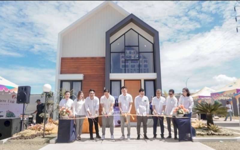 LAUNCHING. PT Gowa Makassar Tourism Development, Tbk (GMTD) kembali menggelar launching produk hunian Freesia Residence dirangkaikan dengan gelaran open house di Kantor Marketing Gallery, Rabu (16/3/2023). foto: istimewa