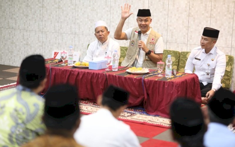 Ganjar Pranowo (tengah). foto: istimewa