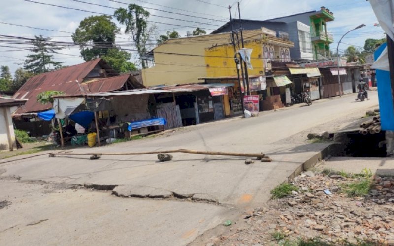 Jalan Mustafa Daeng Bunga di Kabupaten Gowa. foto: istimewa