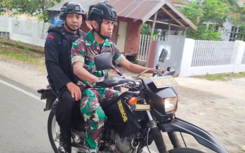 PATROLI GABUNGAN. Personel Batalyon C Pelopor bersama Kodim 1407 Bone menggelar patroli gabungan di Kabupaten Bone, Kamis (27/4/2023). foto: istimewa