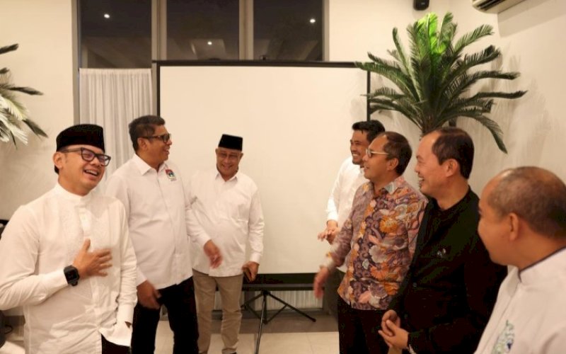 SILATURAHMI. Wali Kota Makassar, Moh Ramdhan Pomanto, silaturahmi bersama sejumlah kepala daerah yang juga dewan pengurus, dewan pengawas, dan ketua Komwil APEKSI di Jakarta, Kamis (6/4/2023). foto: istimewa