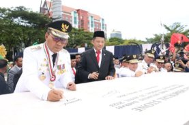 Danny Pomanto Bersama Ratusan Kepala Daerah Tanda Tangani Prasasti Hari Otonomi Daerah XXVII