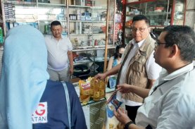 Satgas Pangan Polri Sidak di Pasar Terong Makassar, Temukan Harga Minyak Goreng Tidak Wajar