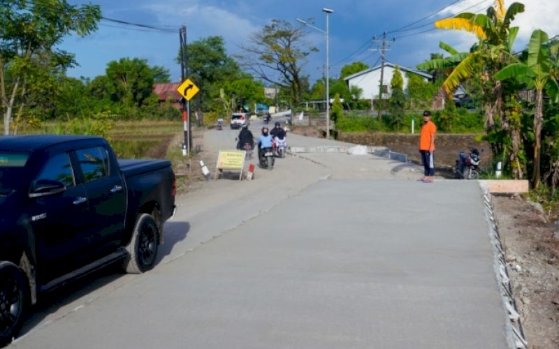 Progres pengerjaan pengerjaan jalan pada ruas Burung-burung-Bili-bili di Kabupaten Gowa. foto: istimewa