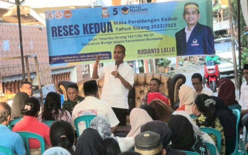 RESES. Ketua DPRD Kota Makassar, Rudianto Lallo, kembali menyerap aspirasi masyarakat Kelurahan Bunga Ejaya, Kecamatan Bontoala, Kota Makaasar, Rabu (12/4/2023). foto: istimewa