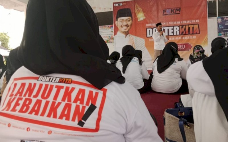 BIMTEK. Ratusan relawan Forum Kemanusiaan Kota Makassar (FKKM) mengikuti Bimbingan Teknis (Bimtek) program Dokter Kita di Baruga BJ Habibie, Jl Amirullah, Kota Makassar, Rabu (19/4/2023). foto: istimewa