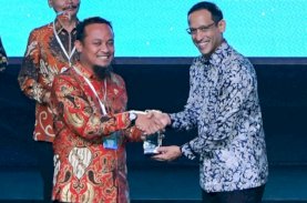 Gubernur Sulsel Terima Dua Penghargaan Tingkat Nasional