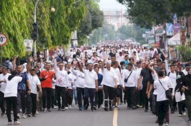 Gubernur Jalan Sehat Sulsel Anti Mager Bersama 30 Ribu Masyarakat di Pinrang