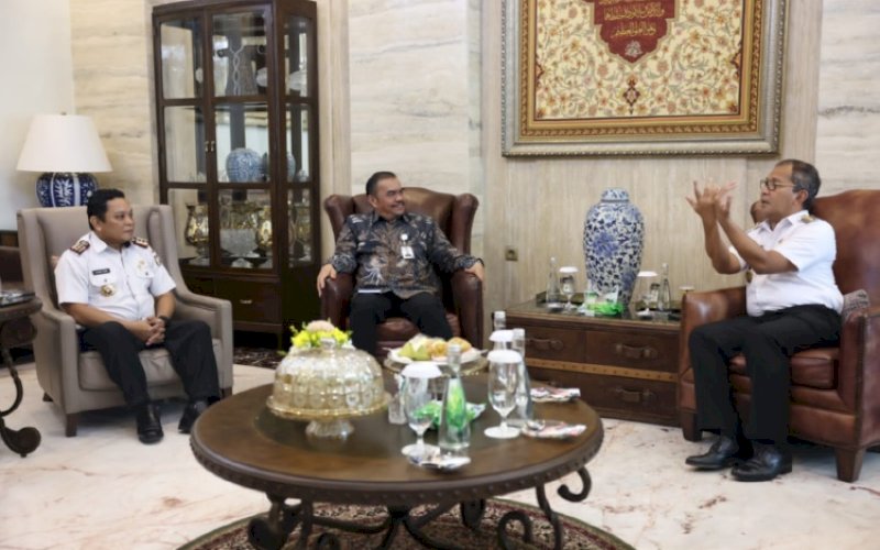 AUDIENSI. Direktur Kearsipan Daerah I ANRI Rudi Anton audiensi dengan Wali Kota Makassar Moh Ramdhan Pomanto di Jl Amirullah, Kota Makassar, Rabu (10/5/2023). foto: istimewa