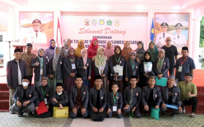 JUARA. Kota Makassar menjadi juara umum dalam kompetisi Seleksi Tilawatil Qur'an dan Hadis (STQH) Tingkat Provinsi Sulsel XXXIII Tahun 2023. foto: istimewa