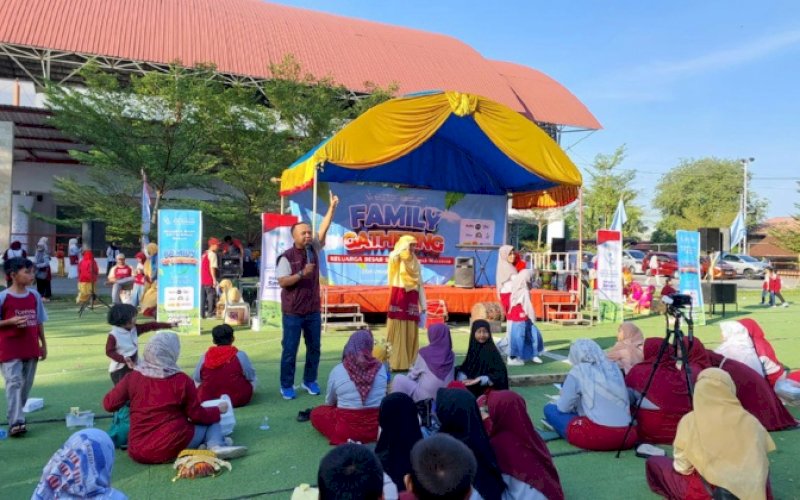 FAMILY GATHERING. Sekolah Dasar Islam Terpadu Ar-Rahmah menggelar family gathering di lapangan Unhas, Makassar, Minggu (21/5/2023) pagi. foto: istimewa