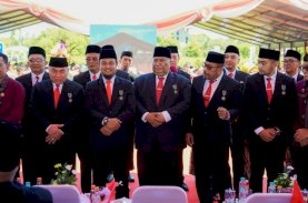 Gubernur Sulsel Terima Satyalancana Wira Karya, Berikut Ini Prestasinya