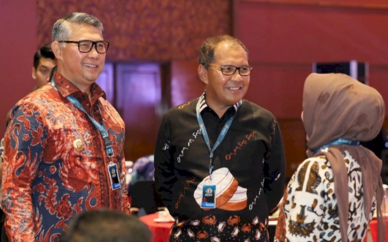 HUT APEKSI. Wali Kota Makassar, Moh Ramdhan Pomanto (tengah), menghadiri rangkaian acara HUT APEKSI ke-23 di Hotel Aryaduta Palembang, Rabu (7/6/2023). foto: istimewa