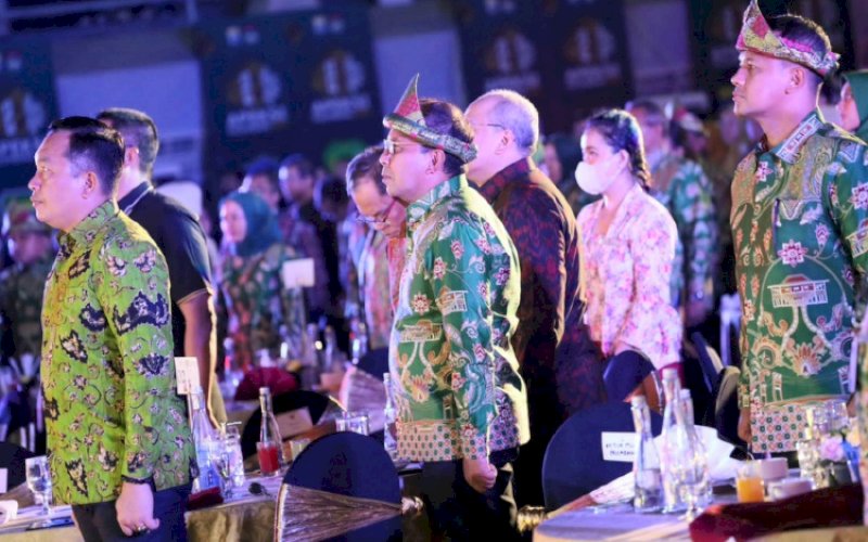HUT APEKSI. Wali Kota Makassar, Moh Ramdhan Pomanto (tengah), hadir dan mengikuti seluruh rangkaian acara syukuran HIT APEKSI ke-23 di Gedung PSGC Palembang, Rabu (7/6/2023) malam. foto: istimewa