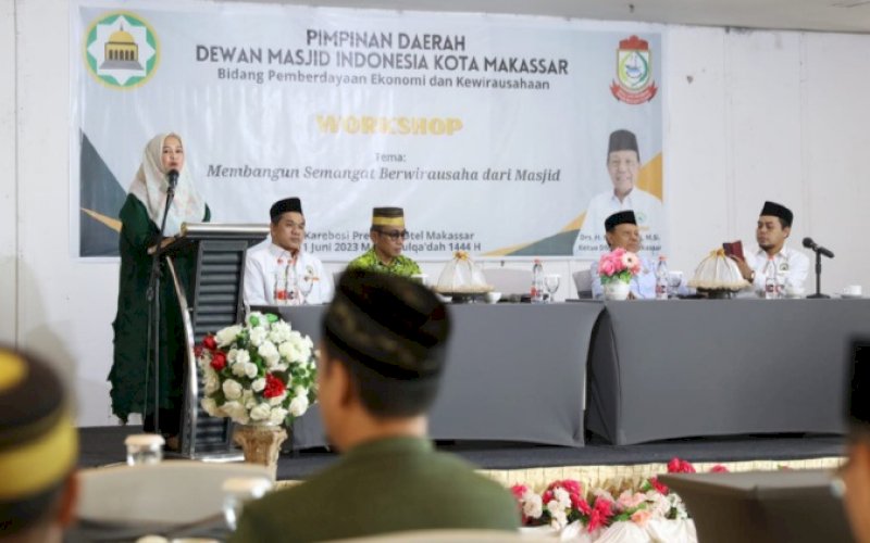 PEMBUKAAN. Wakil Wali Kota Makassar, Fatmawati Rusdi, workshop pengembangan kewirausahaan yang digelar DMI Kota Makassar di Hotel Karebosi Premier Makassar, Minggu (11/6/2023). foto: istimewa