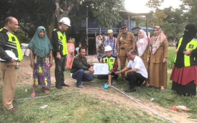 PEMBANGUNAN. Pemprov Sulsel melalui Dinas Perumahan, Kawasan Permukiman, dan Pertanahan mulai melakukan MC-0 untuk kegiatan pembangunan rumah baru untuk korban bencana di Kabupaten Jeneponto. foto: istimewa