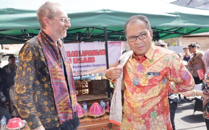 Danny Pomanto-USAID Kolaborasi Penuhi Kebutuhan Air Minum dan Sanitasi Aman