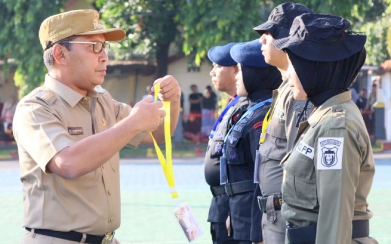 DIKLAT. Wali Kota Makassar, Moh Ramdhan Pomanto, membuka Pendidikan dan Latihan Dasar (Diklat) Pengembangan Kapasitas SDM Satpol PP Kota Makassar di Mako Brimob Polda Sulsel, Senin (24/7/2023). foto: istimewa