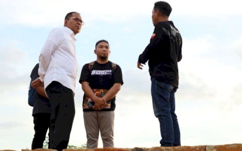 PEMANTAUAN. Wali Kota Makassar, Moh Ramdhan Pomanto, memantau langsung lokasi rencana pelaksanaan Youth City Changers yang digelar dalam rangka Rakernas APEKSI XVI 2023 di Tokka Tena Rata, Kabupaten Maros, Kamis (6/7/2023). foto: istimewa