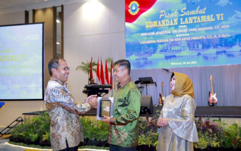 PISAH SAMBUT. Wali Kota Makassar, Moh Ramdhan Pomanto, menghadiri acara Pisah Sambut Danlantamal VI Makassar di Hotel Claro Makassar, Minggu (30/7/2023). foto: istimewa