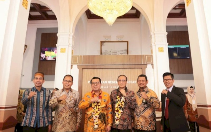 PERESMIAN. Ketua Mahkamah Agung RI Prof M Syarifuddin bersama Wali Kota Makassar Moh Ramdhan Pomanto dan Ketua DPRD Kota Makassar Rudianto Lallo menghadiri peresmian PTSP Pengadilan Negeri Makassar Kelas IA Khusus, Jumat (7/7/2023). foto: istimewa