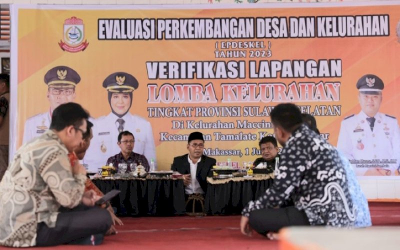 PEMANTAUAN. Wali Kota Makassar, Moh Ramdhan Pomanto, memantau persiapan Kelurahan Maccini Sombala, Kecamatan Tamalate yang menjadi perwakilan Kota Makassar pada ajang lomba prestasi tingkat desa dan kelurahan se-Sulsel, Sabtu (1/7/2023). foto: istimewa