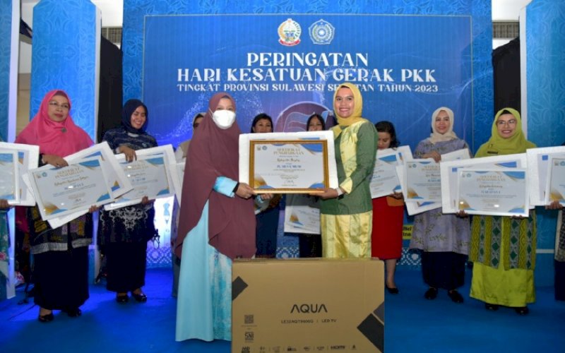 HKG. Rangkaian kegiatan peringatan Hari Kesatuan Gerak (HKG) PKK Tingkat Provinsi Sulsel resmi ditutup di Mal Panakkukang, Makassar, Minggu (30/7/2023). foto: istimewa