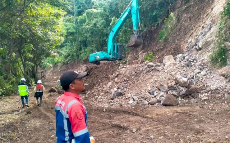 Ruas jalan&nbsp; Tanabau-Ngapaloka-Patumbukkang di Kabupaten Kepulauan Selayar. foto: istimewa