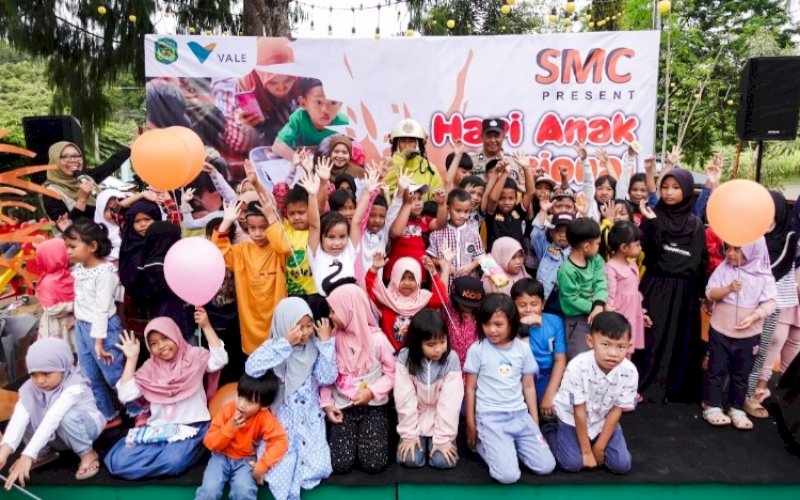 FORUM ANAK. PT Vale Indonesia Tbk bersama Forum Anak Kecamatan Nuha, Asosiasi Perusahaan Sahabat Anak Indonesia (APSAI) Luwu Timur, Sorowako Music Community, serta pemangku kepentingan terkait lainnya menyelenggarakan even kreativitas yang dilaksanakan adalah lomba mewarnai dan lomba mendongeng. foto: istimewa