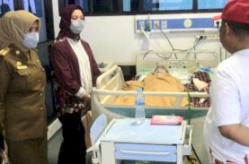 Andi Herfida Jenguk Anggota Pramuka Korban Kecelakaan