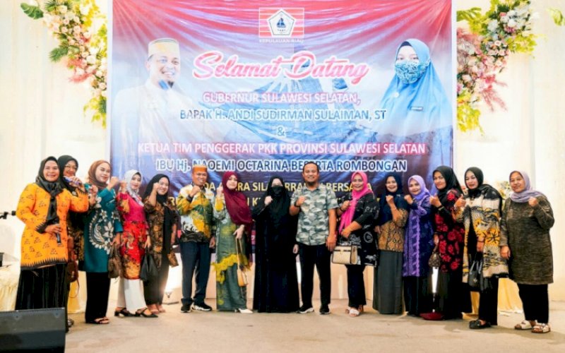 SILATURAHMI. Gubernur Sulsel, Andi Sudirman Sulaiman bersama Ketua TP PKK Provinsi Sulsel Naomie Octarina bersilaturahmi dengan BPW KKSS Provinsi Kepulauan Riau, di Tanjungpinang, Kamis (24/7/2023). foto: istimewa
