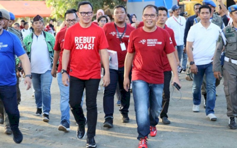 APEKSI. Ketua APEKSI Bima Arya bersama Wali Kota Makassar Moh Ramdhan Pomanto dalam acara Youth City Changers 2023 yang merupakan Rakernas APEKSI XVI 2023 di Tokka Tena Rata, Kabupaten Maros, beberapa waktu lalu. foto: istimewa