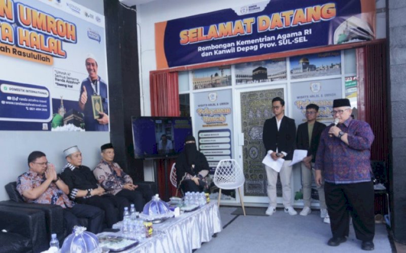 GRAND OPENING. Randa Azzahra Travel terus melakukan pengembang usaha. Salah satunya dengan melakukan grand opening kantor di Jl Toddopuli Raya Timur, Kompleks Ilma Green Residence Ruko Agatis No 7, Kota Makassar, Kamis (10/8/2023). foto: istimewa