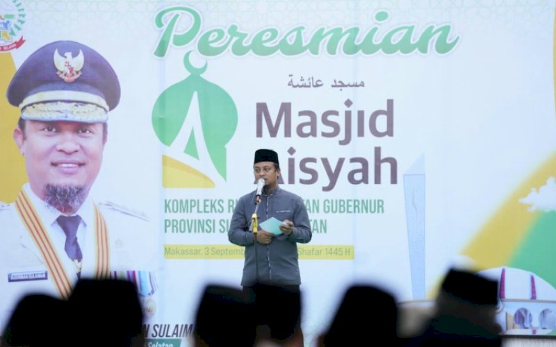 PERESMIAN. Gubernur Sulsel, Andi Sudirman Sulaiman, meresmikan pembangunan Masjid Aisyah di Kompleks Rumah Jabatan Gubernur Sulsel, Minggu (3/9/2023). foto: istimewa