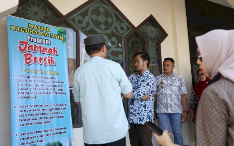 VERIFIKASI. Tim verifikasi melakukan penilaian verifikasi lapangan penghargaan Kabupaten/Kota Sehat (KKS) 2023. foto: istimewa