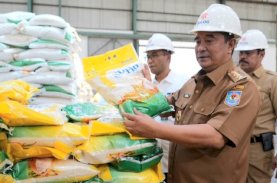 Stok Beras Cukup hingga Akhir Tahun, Pj Gubernur Sulsel Apresiasi Kinerja Bulog&nbsp;