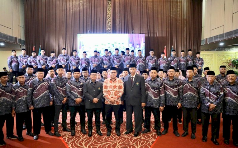 PELANTIKAN. Wali Kota Makassar, Moh Ramdhan Pomanto, menghadiri pelantikan pengurus Lembaga Dakwah Islam Indonesia (LDII) Kota Makassar periode 2023-2028 yang diketuai Asdar Mattiro di Universitas Fajar, Makassar, Minggu (22/10/2023). foto: istimewa