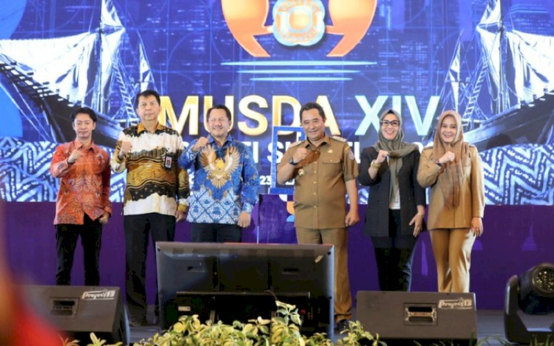 MUSDA REI. Wakil Wali Kota Makassar, Fatmawati Rusdi (kanan), menghadiri Musda XIV DPD REI Sulsel di Hotel Claro Makassar, Selasa (10/10/2023). foto: istimewa
