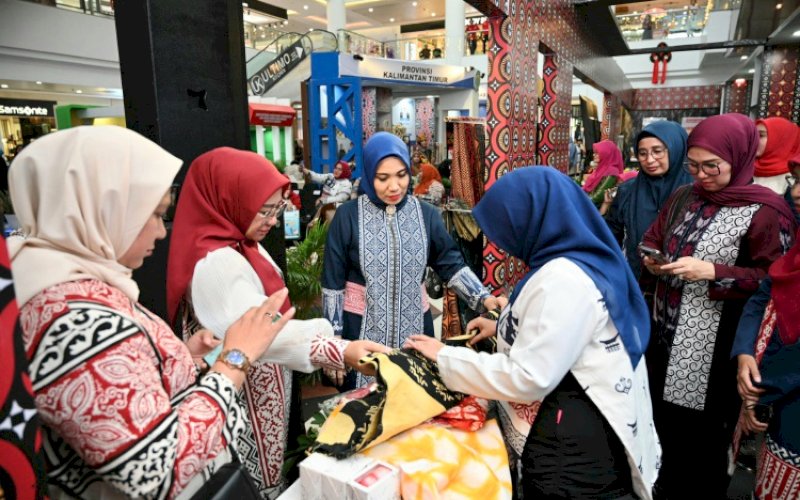 PAMERAN. TP PKK Provinsi Sulsel bekerja sama dengan Dinas Ketahanan Pangan dan Hortikultura Provinsi Sulsel mengikuti Pameran Terpadu Agrobisnis, Koperasi, dan UMKM, Investasi Perdagangan dan Pariwisata di Mega Mall Batam Center, Kota Batam, Provinsi Kepri, 17-20 November 2023. foto: istimewa