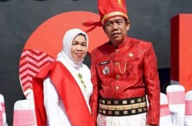Ramli Lallo Bersama Istri Upacara 17 Agustus di Pantai Losari