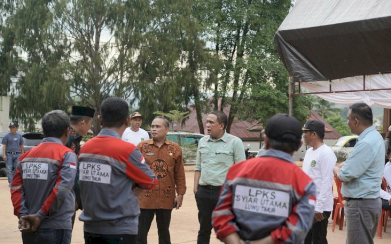 PELATIHAN. PT Vale Indonesia Tbk (PT Vale) meningkatkan skill atau keterampilan masyarakat di area pemberdayaan di Blok Tanamalia melalui Pelatihan Kejuruan Program Pengembangan Sumber Daya Manusia Proyek Tanamalia 2023 di MIS Darul Ilmi Hidayatullah Towuti, Desa Asuli, Lutim, Jumat (3/11/2023). foto: istimewa