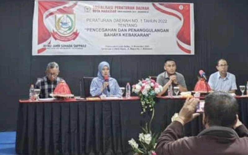 SOSIALISASI. Wakil Ketua DPRD Kota Makassar, Andi Suhada Sappaile, sosialisasikan Perda Penanggulangan dan Bahaya Kebakaran, di Hotel Asyra Makassar, Sabtu (11/11/2023). foto: istimewa