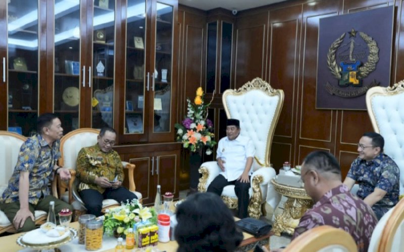 PERTEMUAN. Pj Gubernur Sulsel Bahtiar Baharuddin menerima Ketua BPPD Sulsel Andry S Arief Bulu bersama rombongan di Kantor Gubernur Sulsel, Jumat (15/12/2023). foto: istimewa