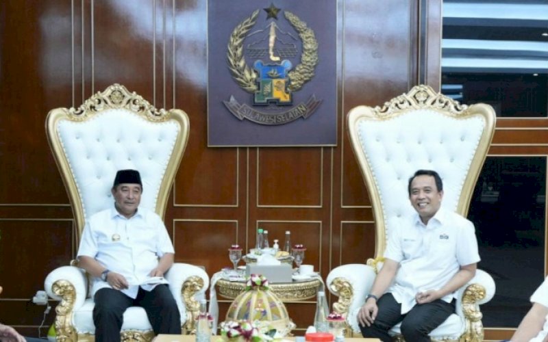 AUDIENSI. Pj Gubernur Sulsel Bahtiar Baharuddin menerima audiensi Direktur Utama PT Semen Tonasa Asruddin bersama rombongan di Kantor Gubernur Sulsel, Jumat (15/12/2023). foto: istimewa