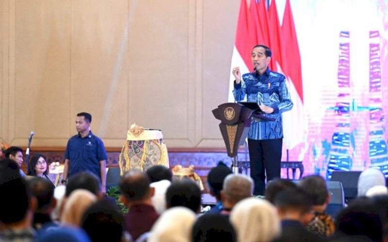 PEMBUKAAN. Presiden Joko Widodo membuka Munaslub APEKSI di Puri Begawan, Kota Bogor, Jawa Barat, Jumat (15/12/2023). foto: istimewa