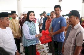 Jumat Berkah, Ratusan Petugas Kebersihan Dijamu Makan Siang di Rujab Bupati Bulukumba